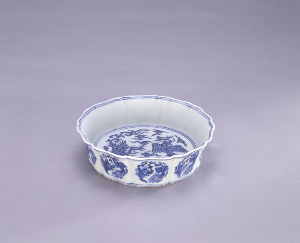 图片[1]-Blue and white phoenix pattern sunflower petal wash-China Archive